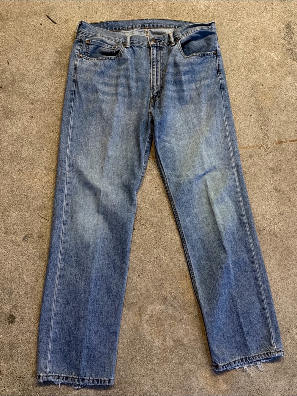 Levi’s 505 Men's Light Wash Blue Straight-Leg Jeans